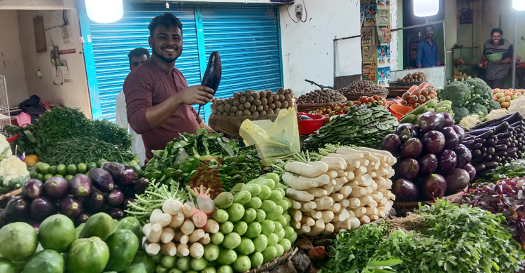 সিলেটে নিত্যপণ্যের বাজার টালমাটাল