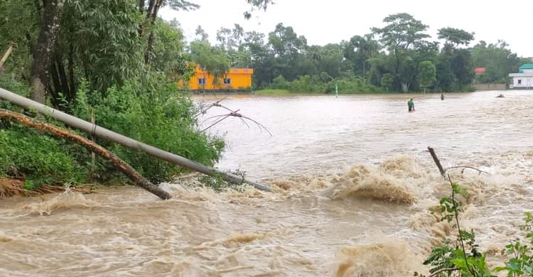 বন্যার্তদের সেবায় ব্রাহ্মণবাড়িয়ায় ১০০ মেডিকেল টিম