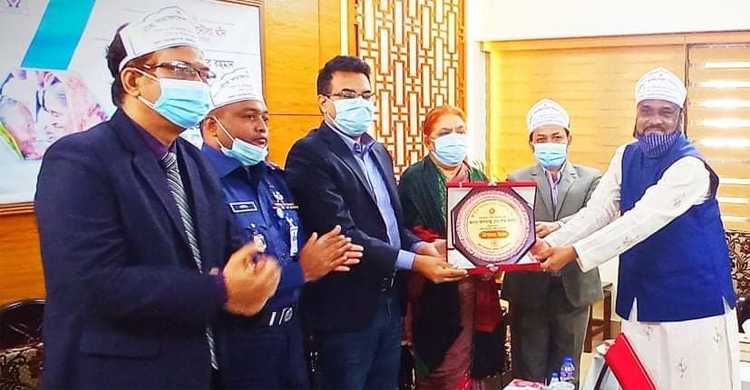 শাহ আলমকে সম্মাননা : ২৪ ঘণ্টার মধ্যে লিখিত ব্যাখ্যা চান ডিসি