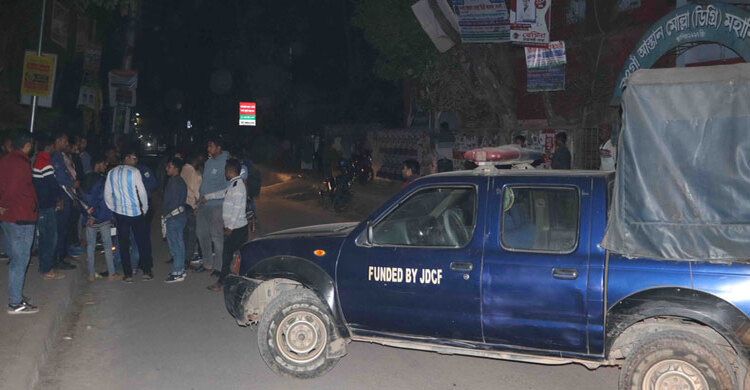 নওগাঁয় ছাত্রলীগের ওপর ককটেল নিক্ষেপ, আহত ১