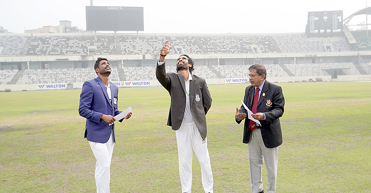 বিসিএল ফাইনালে ফিল্ডিংয়ে মিঠুন-সৌম্যরা