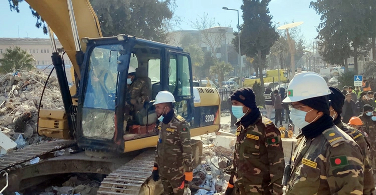 উদ্ধারকাজ দেখে তুরস্কের বাসিন্দারা আমাদের বুকে জড়িয়ে ধরেন