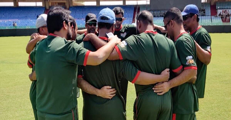 শচিন-যুবরাজদের ১১০ রানের লক্ষ্য দিলেন রফিক-সুজনরা