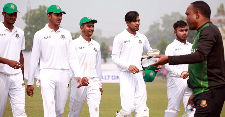 জিম্বাবুয়ের ৭ উইকেট নিয়ে প্রথমদিন শেষ করলো বিসিবি একাদশ