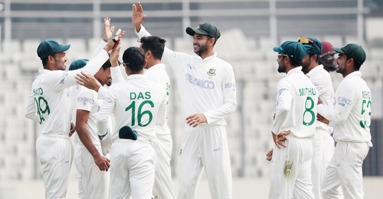Bangladesh, West Indies share honours on day 1 of second Test
