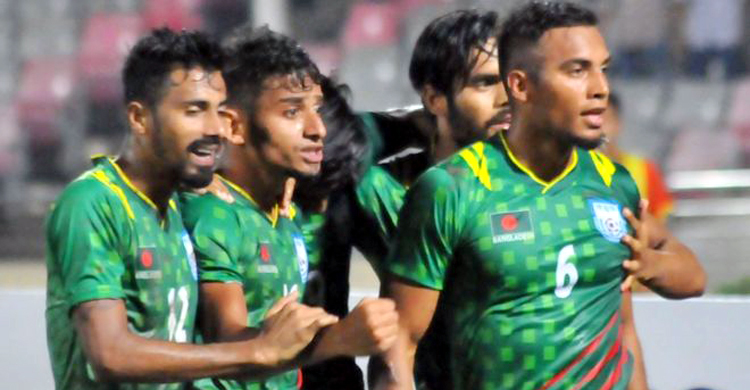 শ্রীলংকাকে হারিয়ে ফাইনালের আশা বাঁচিয়ে রাখলো বাংলাদেশ