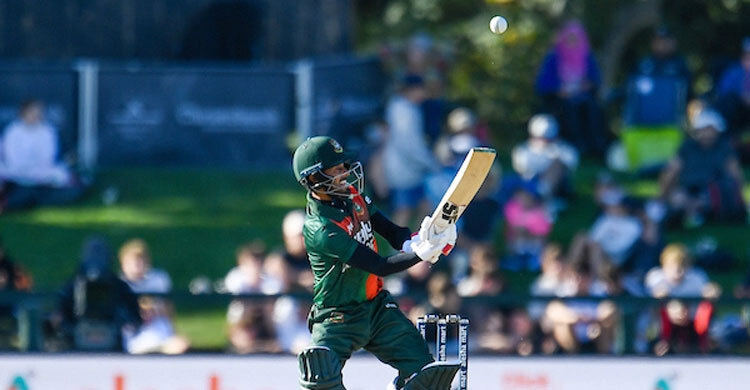 Bangladesh set 272-run target against New Zealand