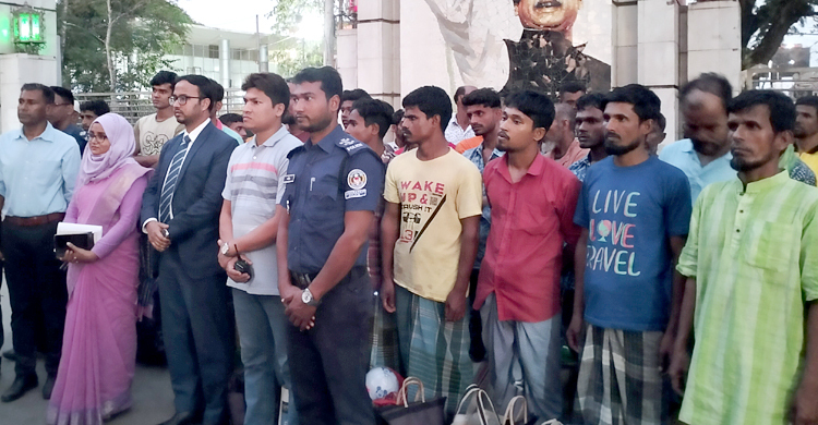 ভারতে তিন মাস কারাভোগের পর দেশে ফিরলেন ৪০ জেলে