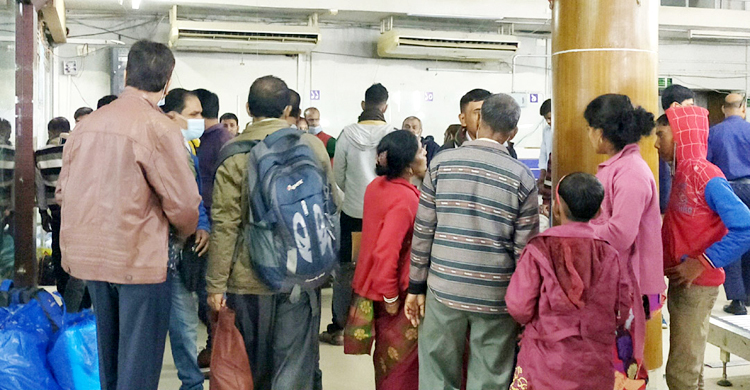 ‘এয়ার ভিসায়’ স্থলপথে ভারত ভ্রমণ নিষিদ্ধ