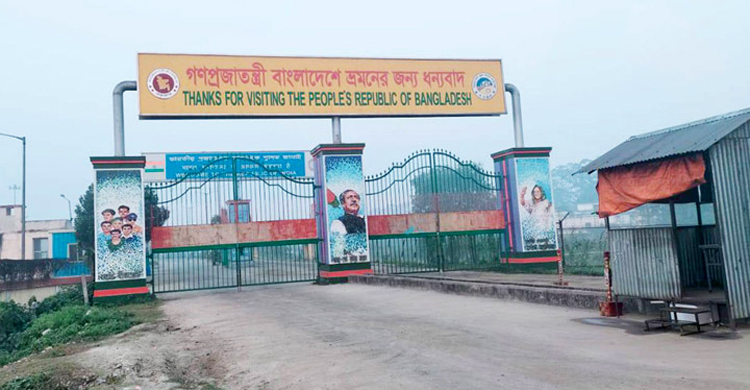 দ্বিতীয় দিনে বেনাপোল দিয়ে আমদানি বন্ধ, ব্যবসায়ীদের ক্ষোভ