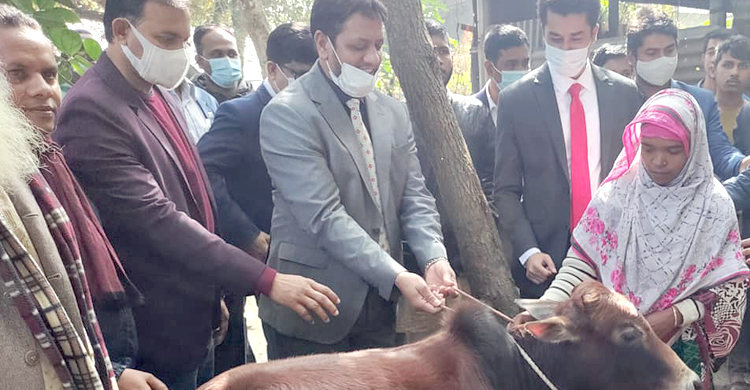 ওরা চারজন আর ভিক্ষা করবেন না