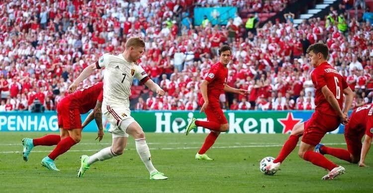 Belgium tops Denmark 2-1, players honor Eriksen