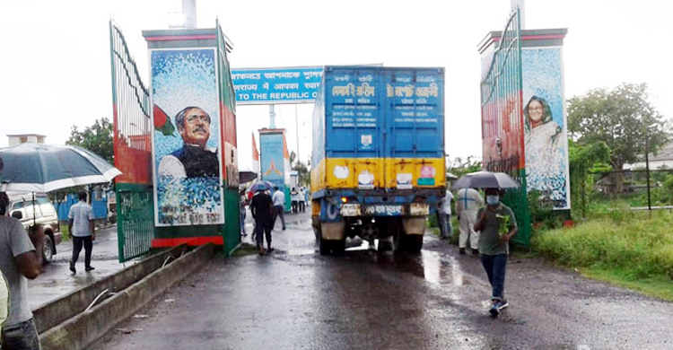 আন্দোলনের পর অবশেষে বেনাপোল বন্দর দিয়ে রফতানি শুরু
