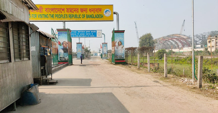 বেনাপোল বন্দরে আমদানি বন্ধ