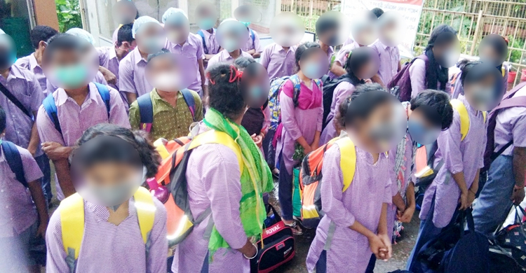 দেশে ফিরলেন ভারতে পাচার হওয়া ৩৭ বাংলাদেশি