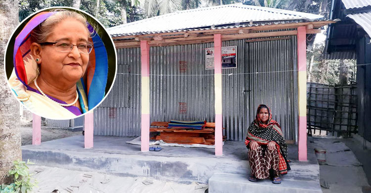 ঘর পেয়ে কাঁদলেন তারা, বললেন শেখ হাসিনা আজীবন ক্ষমতায় থাকুক