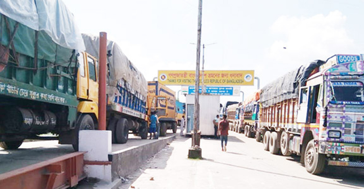 টানা বন্ধের পর বেনাপোল-পেট্রাপোল বন্দর দিয়ে আমদানি-রপ্তানি চালু