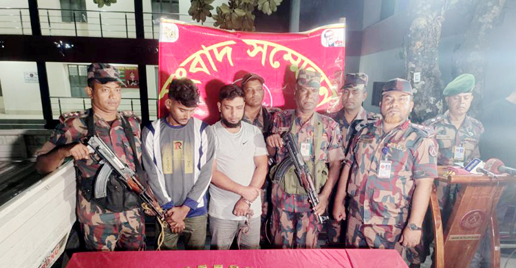 বেনাপোলে সাড়ে ১৬ কেজি সোনা জব্দ, দুই পাচারকারী আটক