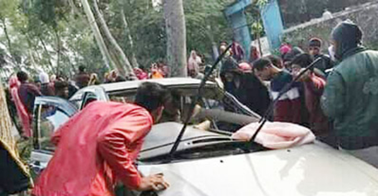 পথচারীকে বাঁচাতে গিয়ে প্রাইভেটকার দুর্ঘটনায় যুবক নিহত