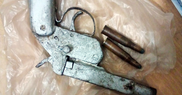 বেনাপোলে অস্ত্র ও গুলি উদ্ধার