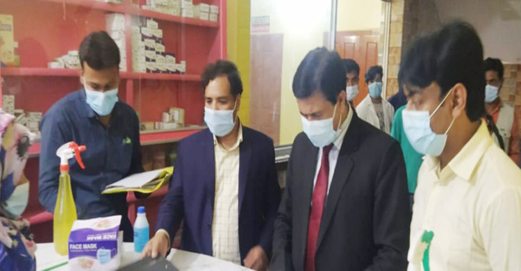 লাইসেন্স, ডাক্তার, নার্স ছাড়াই চলছিল ক্লিনিক ৩টি!