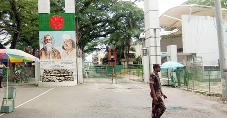৬ মাস পর বেনাপোল দিয়ে দেশে ফিরল চার বাংলাদেশি