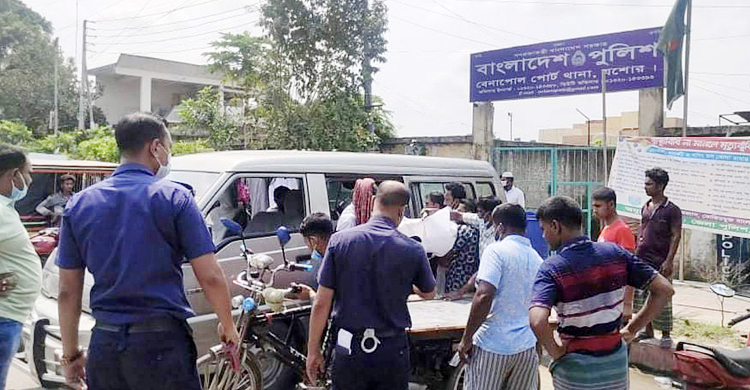 নেশার টাকা না পেয়ে অন্তঃসত্ত্বা স্ত্রীকে শ্বাসরোধ করে হত্যা