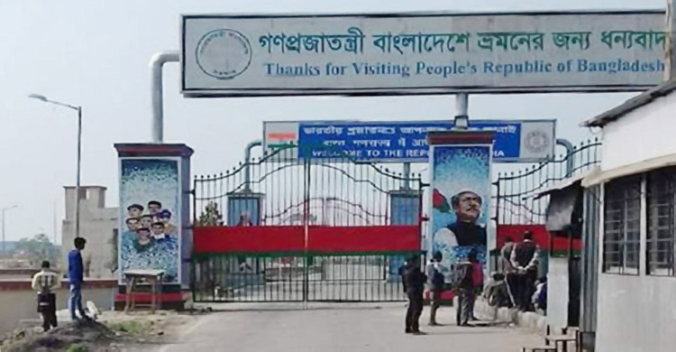 পেট্রাপোলে কয়েক হাজার পণ্যবোঝাই ট্রাক আটকা