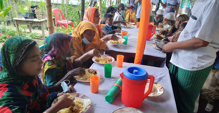 অসহায়দের জন্য ‘ফ্রি খাবার বাড়ি’ চালু