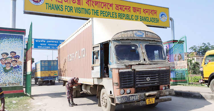 ডিজেল পাচার ঠেকাতে বেনাপোল সীমান্তে নজরদারি
