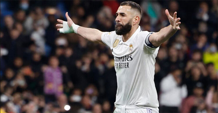 জোড়া গোল করে রাউলের রেকর্ড পার হয়ে গেলেন বেনজেমা