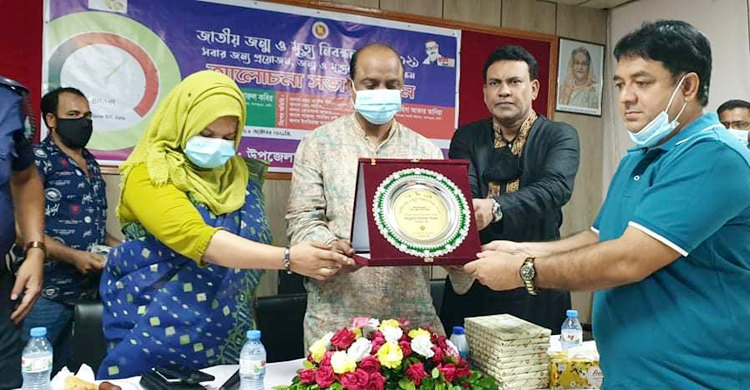 জন্ম ও মৃত্যু নিবন্ধন সেবায় শ্রেষ্ঠ চেয়ারম্যান নুর নবী
