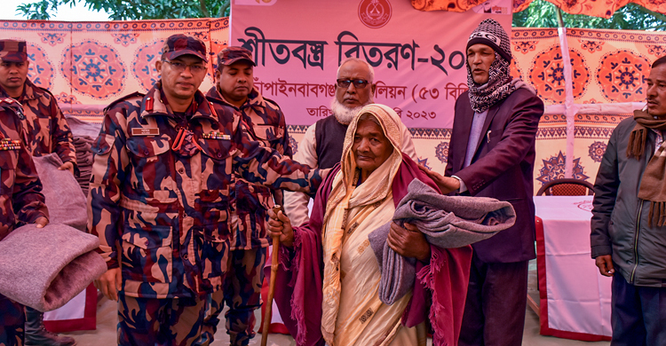 ৮ শতাধিক মানুষকে শীতবস্ত্র-বিনামূল্যে চিকিৎসাসেবা দিলো বিজিবি