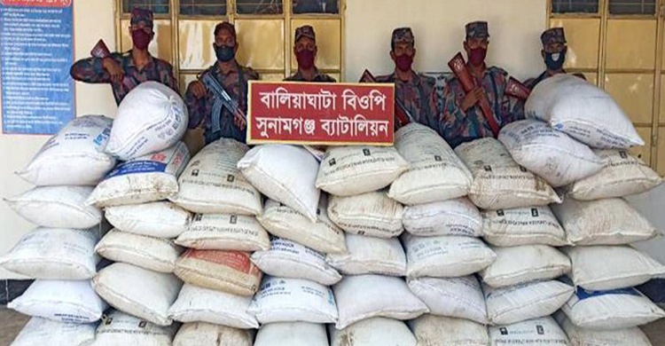 সীমান্ত থেকে ভারতীয় চালের চালান আটক করল বিজিবি