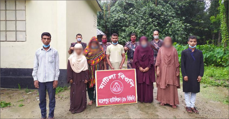 ঝিনাইদহ সীমান্তে চারদিনে আটক ৪২