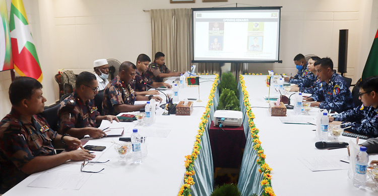 কক্সবাজারে বিজিবি-বিজিপি পতাকা বৈঠক চলছে