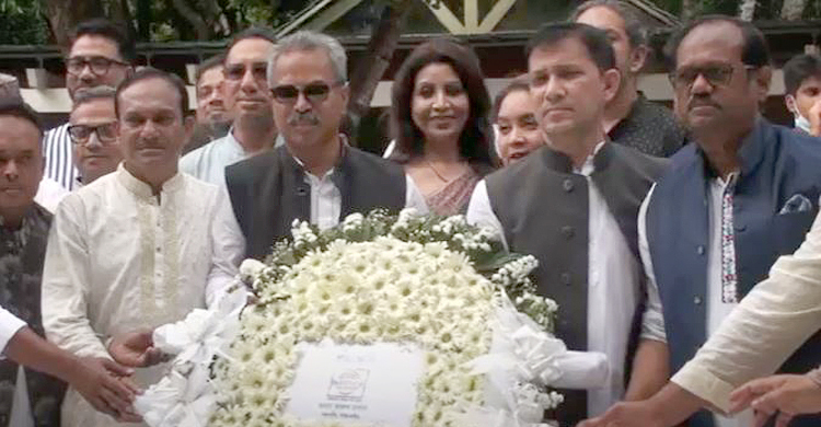‘সরকারের সহযোগিতায় তৈরি পোশাকশিল্প আবার ঘুরে দাঁড়াচ্ছে’