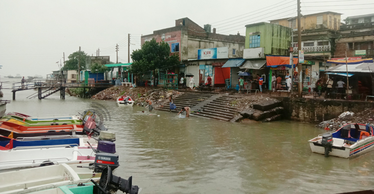 ভৈরবে মেঘনার পানি বিপৎসীমার কাছাকাছি, নিচু এলাকা প্লাবিত