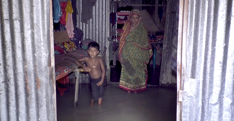 জোয়ারের পানিতে ভোলার ২৫ গ্রাম প্লাবিত