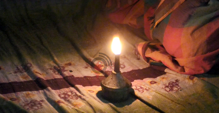 দেড় মাস ধরে বিদ্যুৎ বিচ্ছিন্ন ভোলার দুই চর