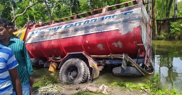 ভোলায় সড়কে প্রাণ গেল তিনজনের