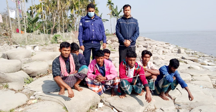 নিষেধাজ্ঞা অমান্য করে মাছ শিকার করায় ৭ জেলের জেল-জরিমানা