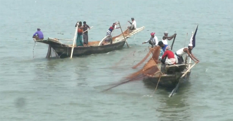 ভোলায় ৬৪৩ জেলের জেল-জরিমানা