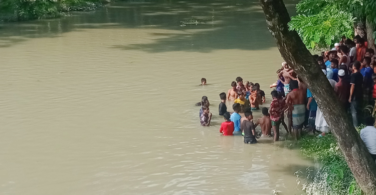 ভোলায় খালে পড়ে শিশু নিখোঁজ