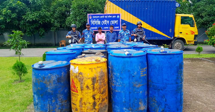 পাচারের সময় জব্দ ৪ হাজার লিটার চোরাই সয়াবিন তেল