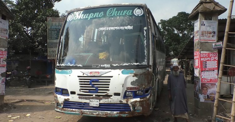 ৩০ ঘণ্টা পর ভোলায় বাস চলাচল শুরু