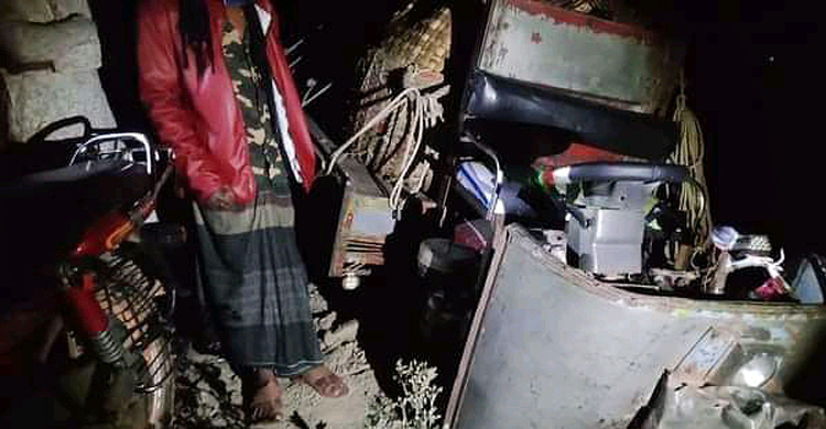 ডাক্তার দেখিয়ে ফেরার পথে প্রাণ গেল যুবকের, হাসপাতালে স্ত্রী