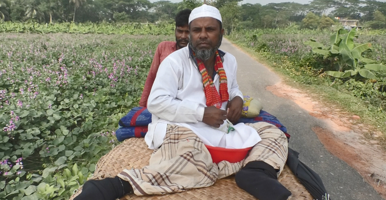 জীবন নদীর কূল পাচ্ছেন না বাবুল মাঝি