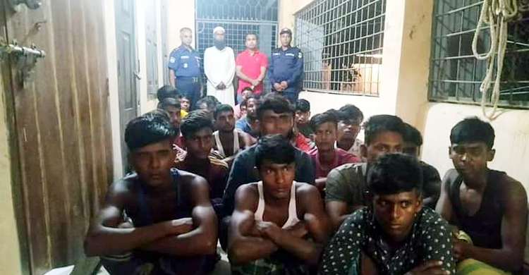 ইলিশ ধরায় ৩৯ জেলের জেল-জরিমানা