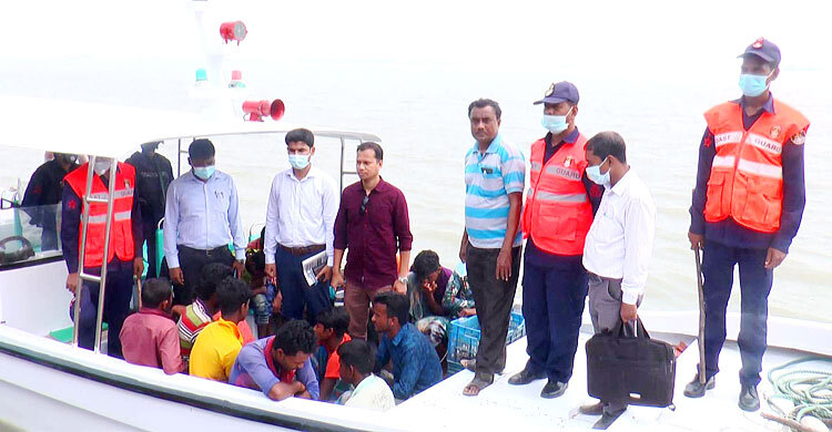 নিষেধাজ্ঞা অমান্য করে ইলিশ শিকার, ২৮ জেলের কারাদণ্ড